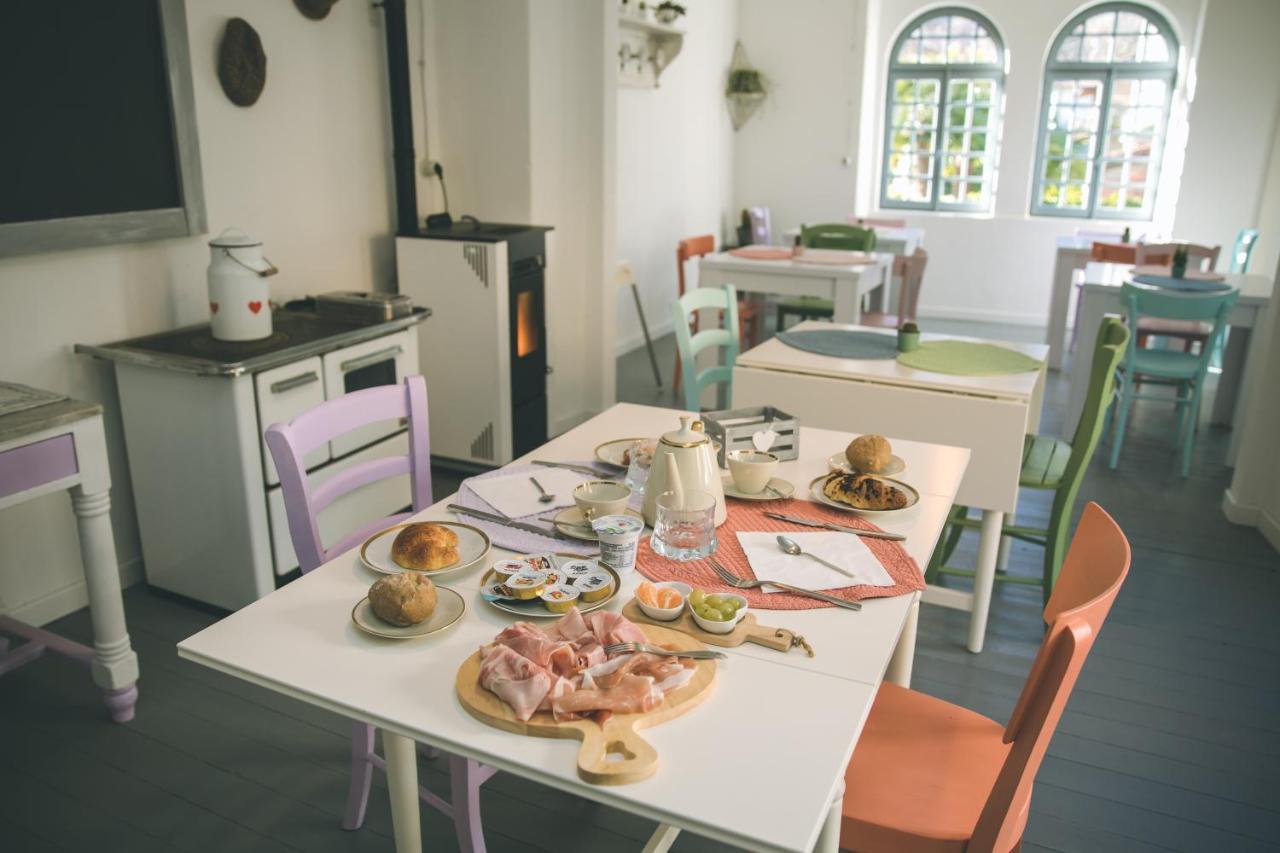 B&B Il Cappellaio Di Erika Brovello-Carpugnino Extérieur photo